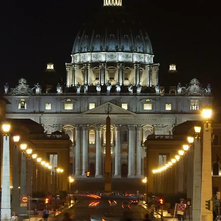 Daire Major Sisters, In The Heart Of Roma
